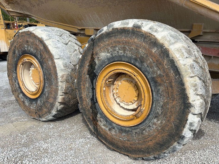 2006-caterpillar-740-image-10