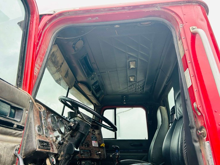 1997-international-paystar-5000-image-118