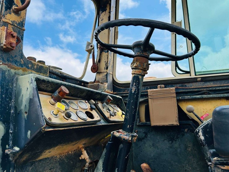 1982-caterpillar-621b-image-23