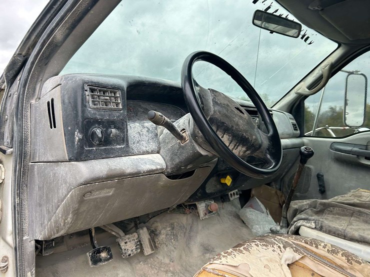 2000-ford-f650-image-55