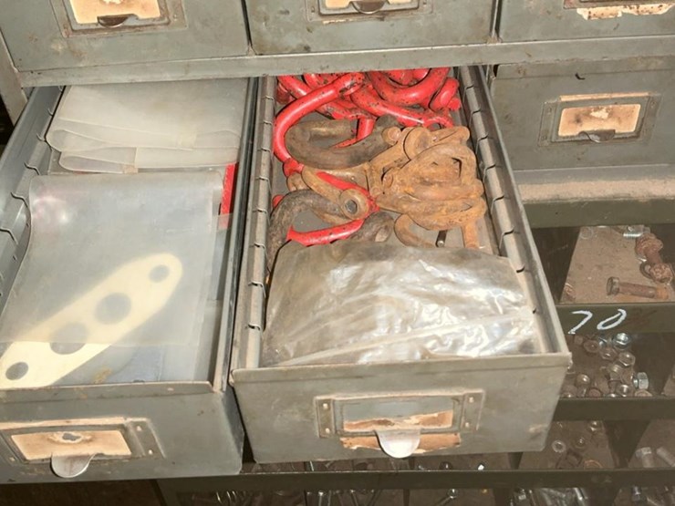 #770-•-parts-rack-of-nuts,-bolts,-washers-and-more-image-18