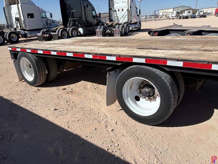 2013-fontaine-step-deck-image-2