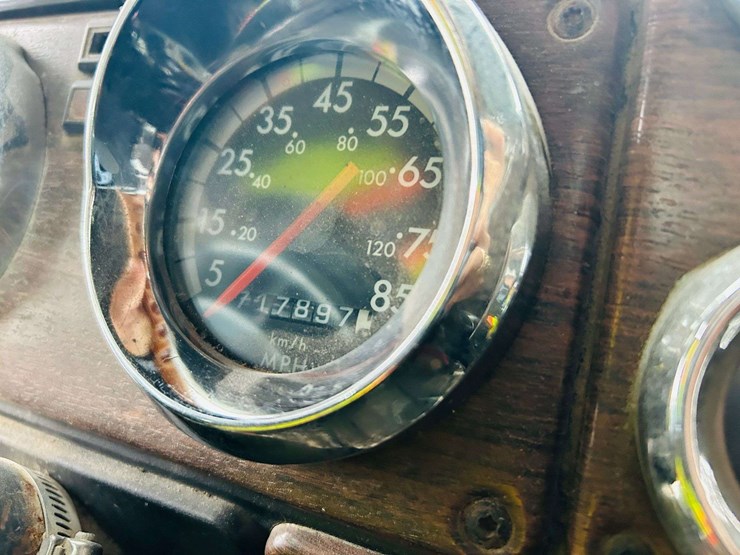 1999-freightliner-tri-axle-dump-truck-image-89