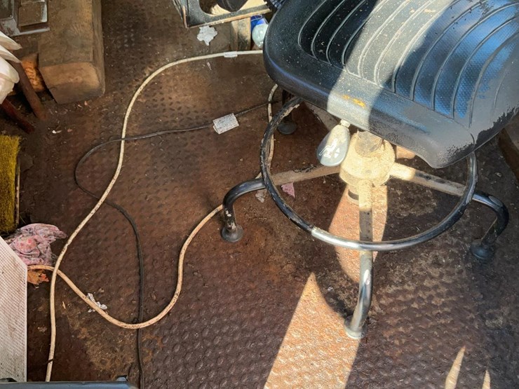 #131-•-operators-cab-image-4