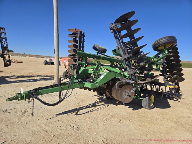 john-deere-637-image-3