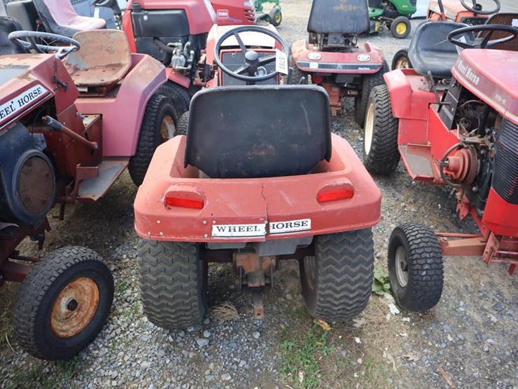 wheel-horse-lawn-&-garden-tractor-image-6