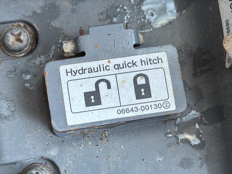 2018-takeuchi-tl8-image-41