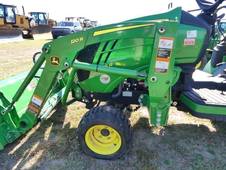 2022-john-deere-1025r-image-8