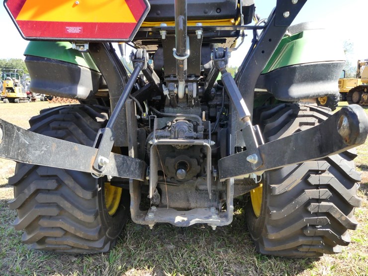 2025-john-deere-1025r-image-5