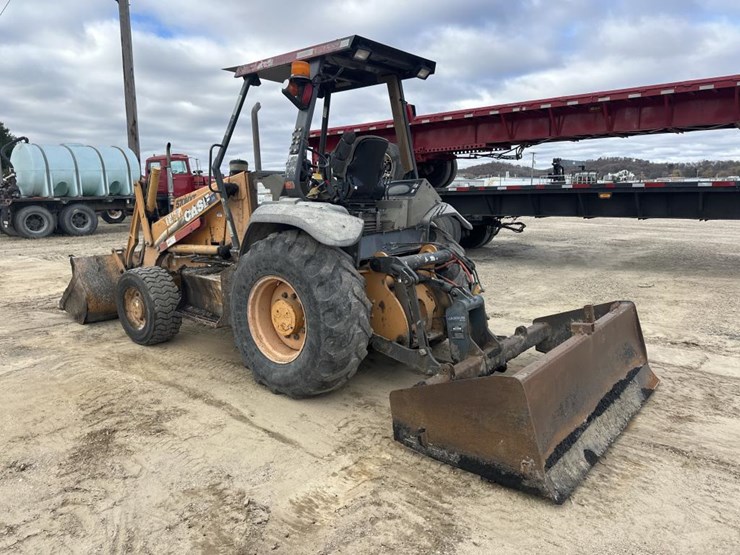 2007-case-570m-xt-image-3