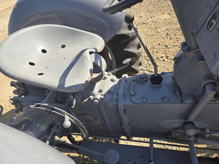 #5849-•-1952-ferguson-30-tractor-image-13