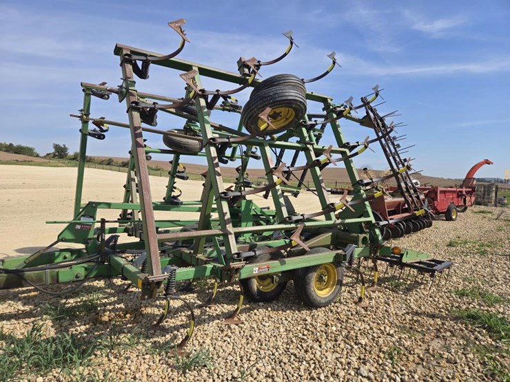 33-john-deere-33-image-6