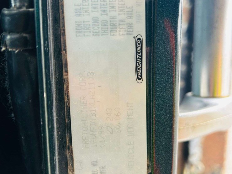 1999-freightliner-tri-axle-dump-truck-image-100