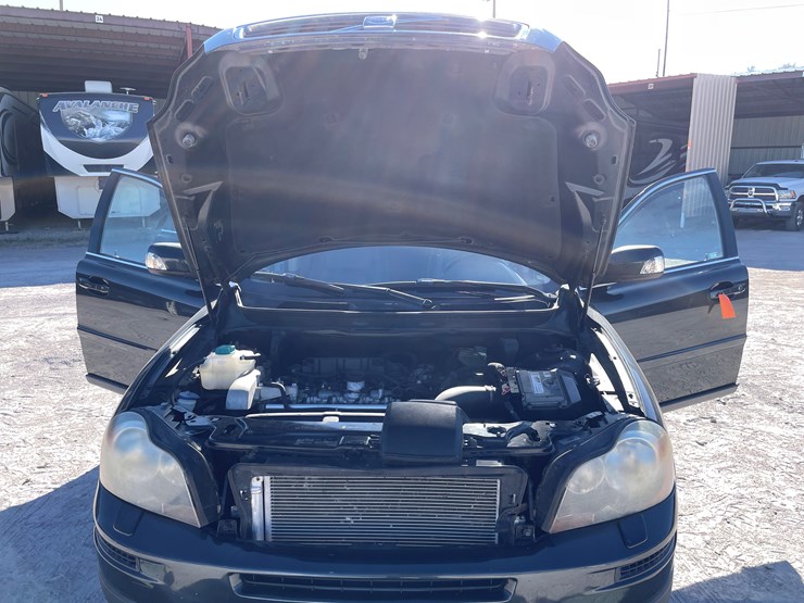 2010-volvo-xc90-image-108