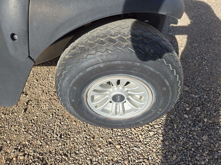 2017-club-car-precedent-golf-cart-image-7