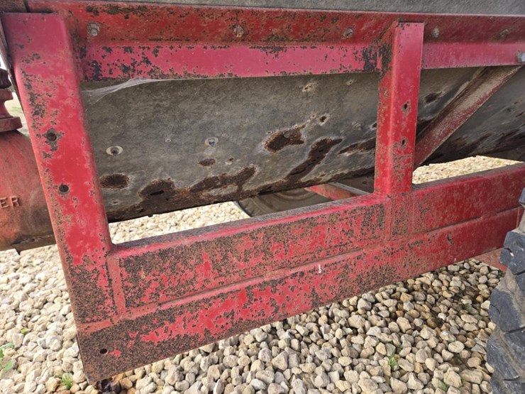 #5823-•-heider-4-ton-auger-wagon-image-9