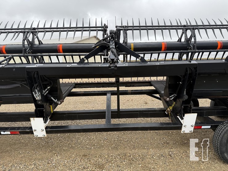 2013-john-deere-435d-image-14