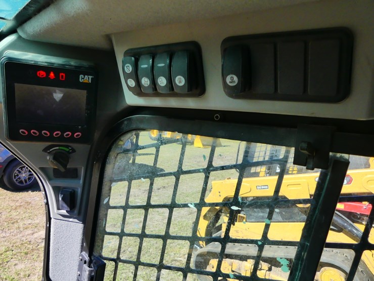 2016-caterpillar-289d-image-17