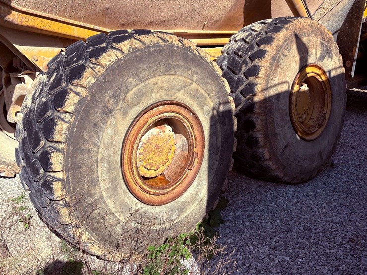 2007-caterpillar-740-image-9