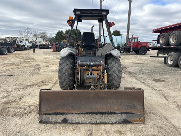 2007-case-570m-xt-image-4