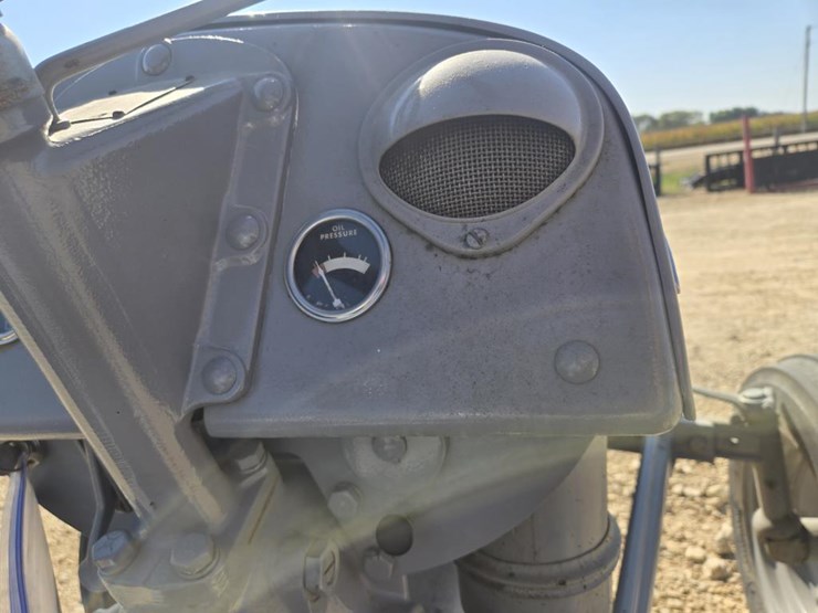 #5849-•-1952-ferguson-30-tractor-image-11