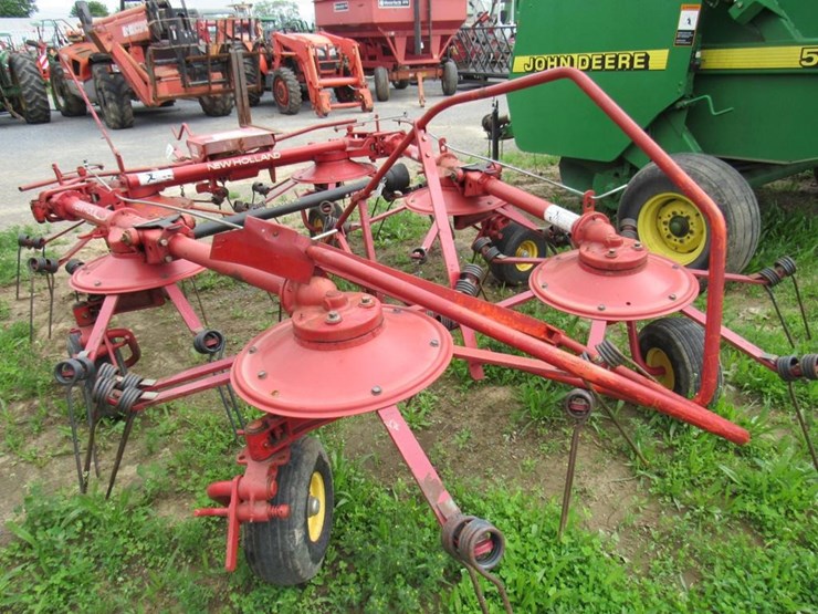 new-holland-169-image-4