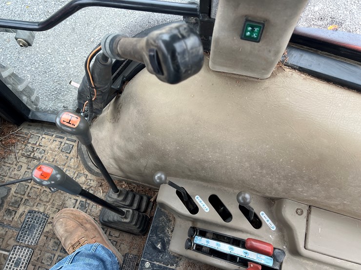 kioti-dk65s-image-14