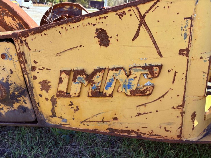 imac-cws-wl120-tire-manipulator-attachment-image-10