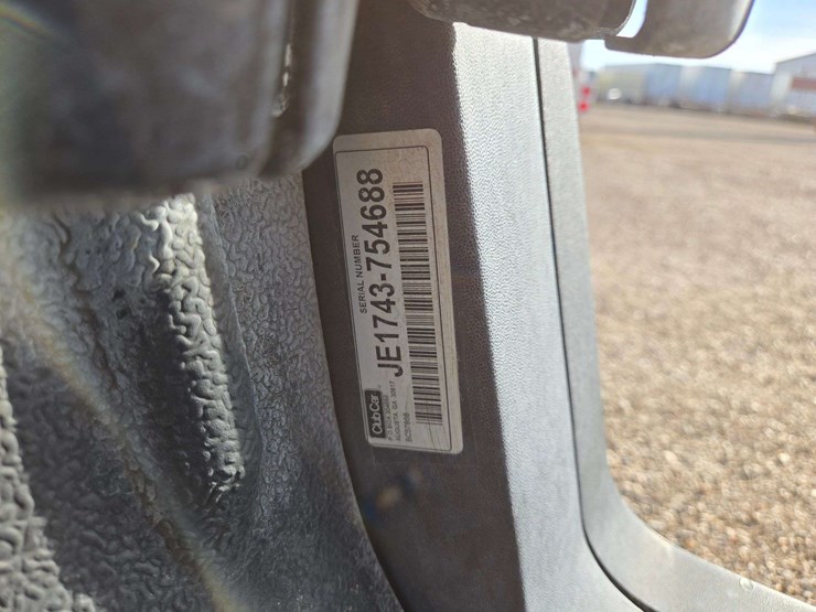 2017-club-car-precedent-golf-cart-image-18