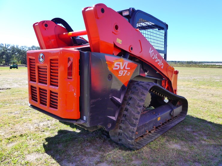 2023-kubota-svl97-2-image-3