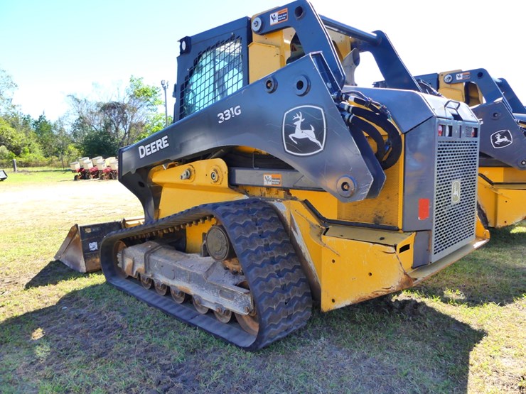 2021-deere-331g-image-3
