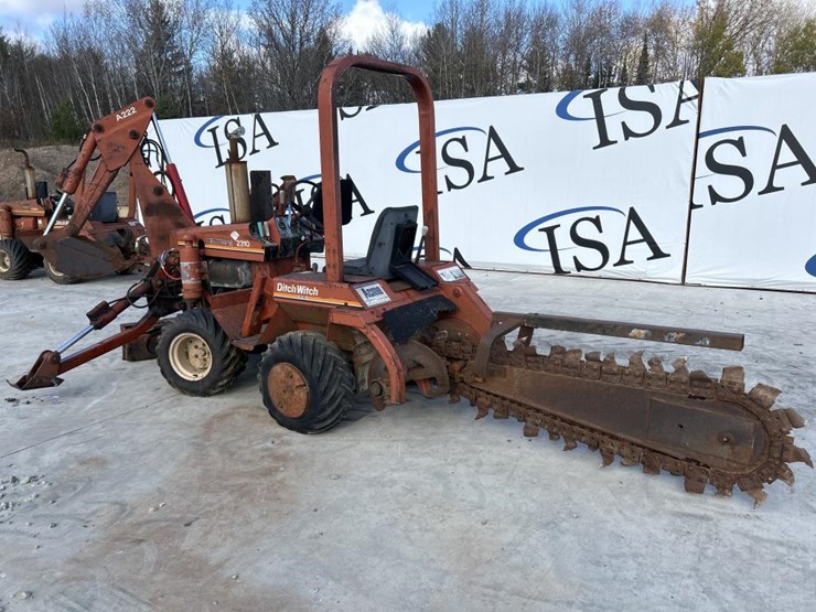 ditch-witch-2310-image-3