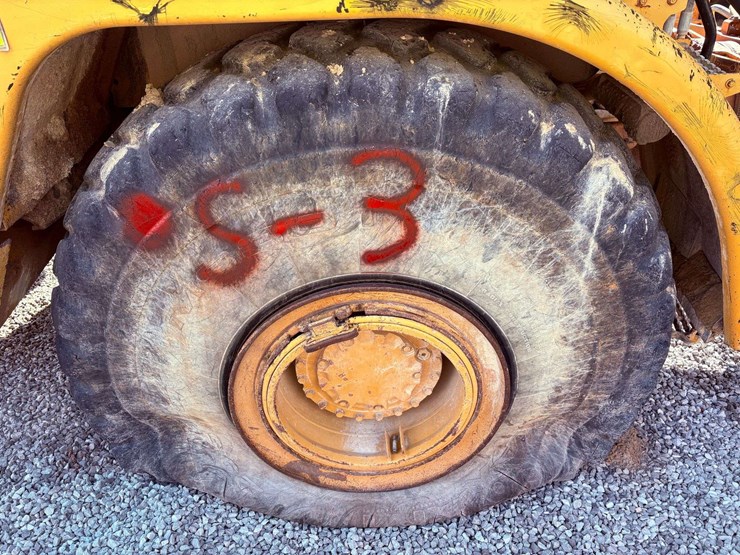 2007-caterpillar-740-image-6