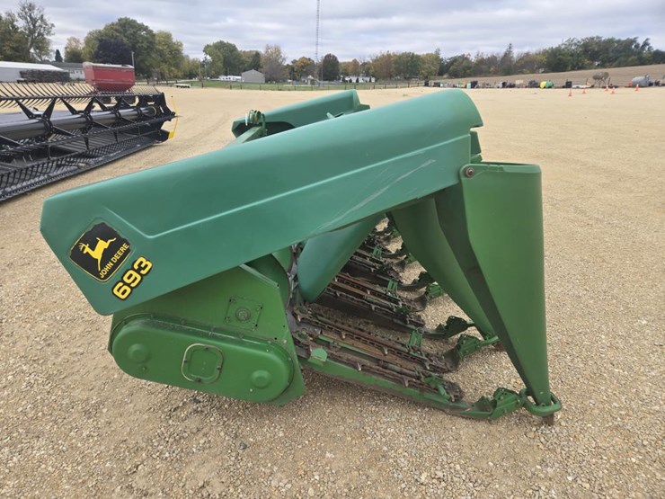 john-deere-693-image-10