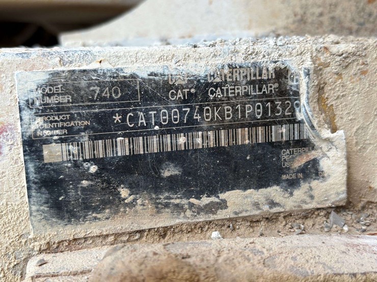 2006-caterpillar-740-image-42