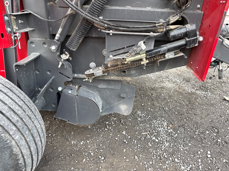 massey-ferguson-1745-image-6