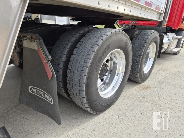 2018-freightliner-cascadia-116-image-10