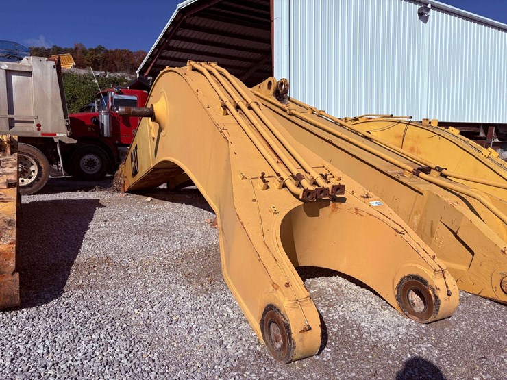 caterpillar-375-image-1