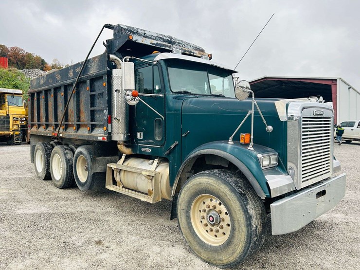 1999-freightliner-tri-axle-dump-truck-image-5
