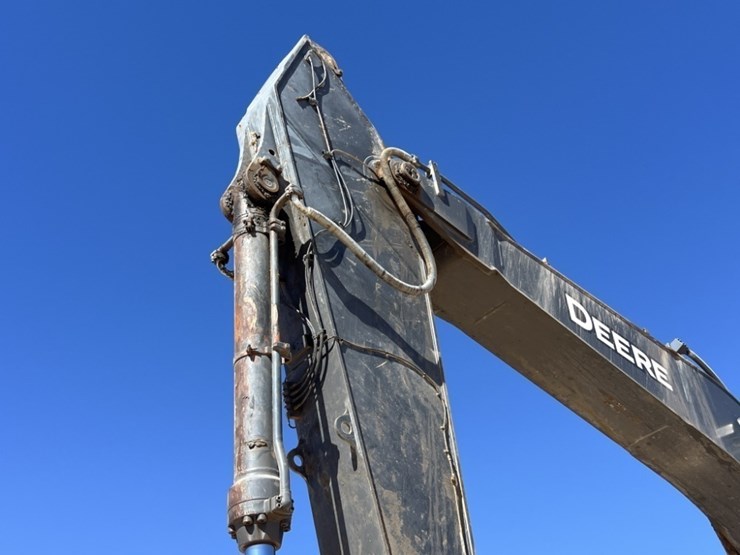 2019-deere-670g-lc-image-9