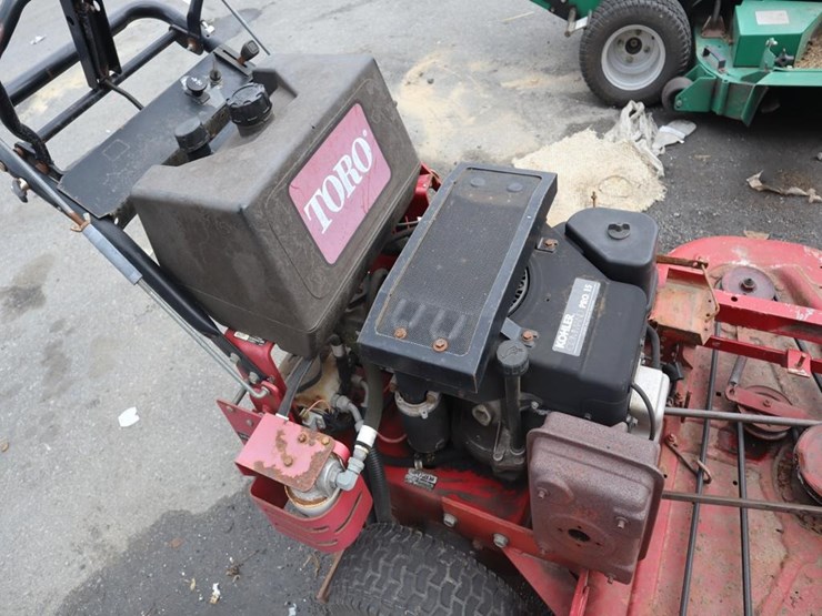 toro-walk-behind-mower-image-9