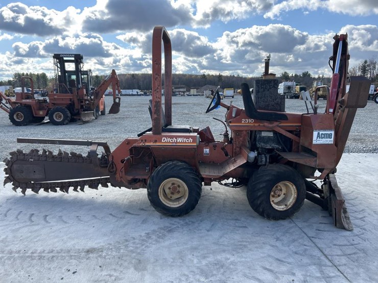 ditch-witch-2310-image-6