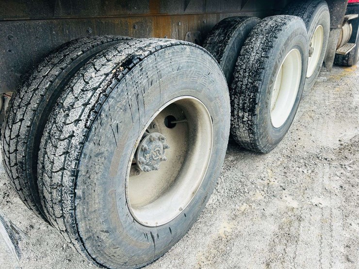 1997-international-paystar-5000-image-18