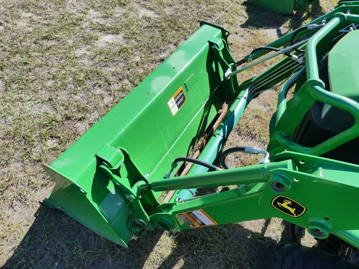 2022-john-deere-1025r-image-11
