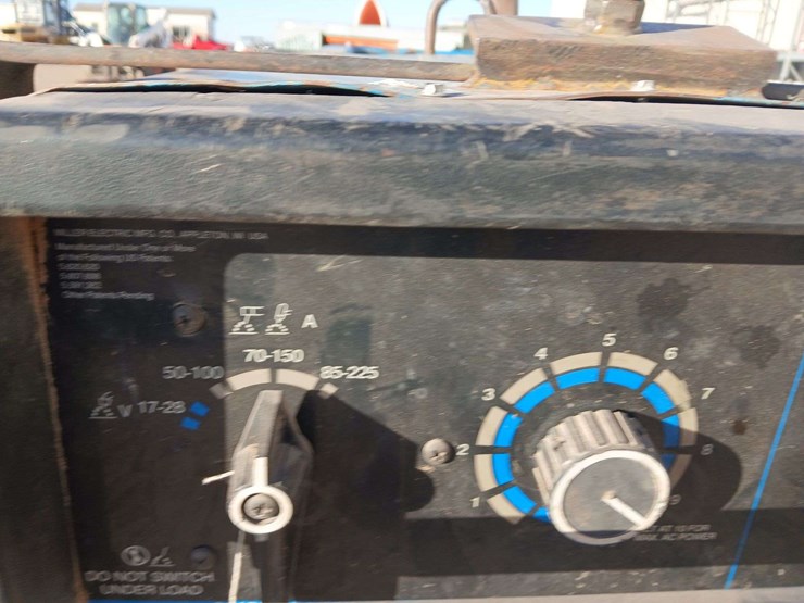 miller-bobcat-225-image-17