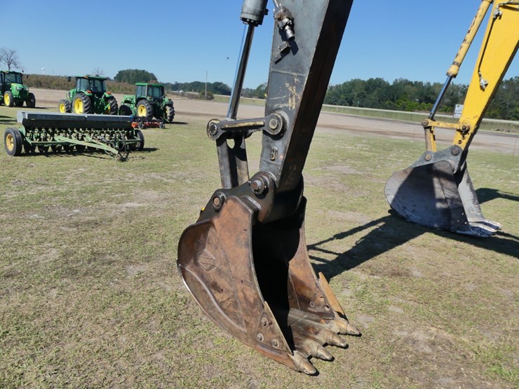 volvo-ecr235cl-image-11