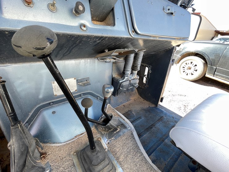 1965-nissan-patrol-image-22