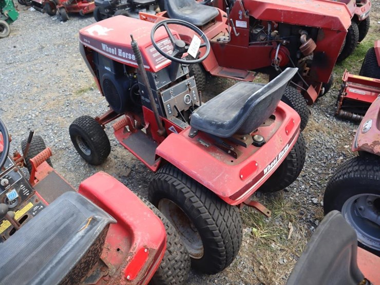 wheel-horse-lawn-&-garden-tractor-image-6