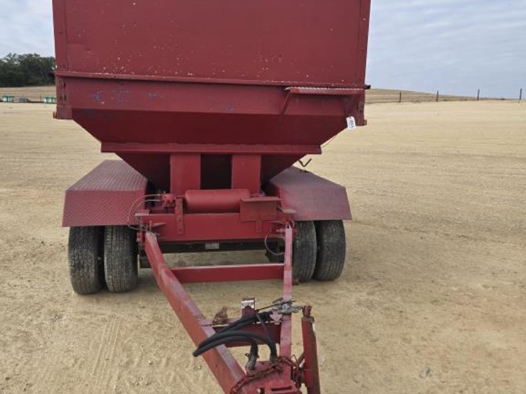 #5914-•-double-b-gravity-wagon-w/-shurr-lok-roll-tarp-image-2