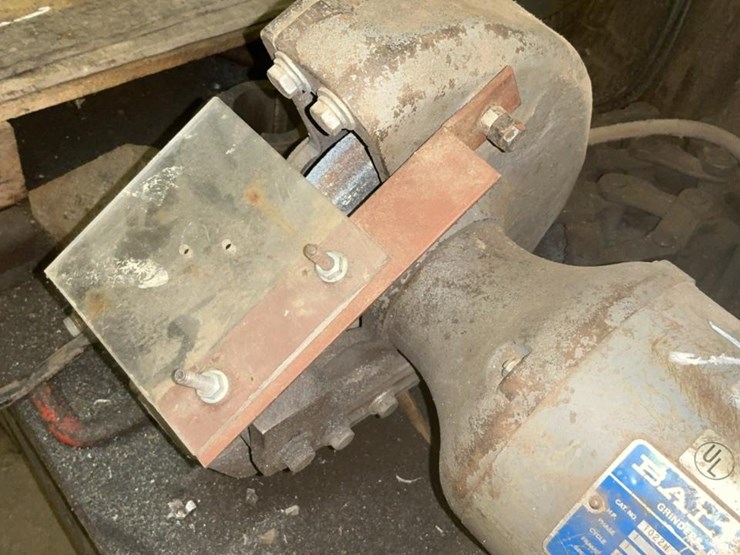 #765-•-grinder-and-steel-table-image-7